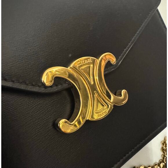 CELINE Shiny Calfskin Triomphe Margo Wallet on Chain - Picture 7 of 13